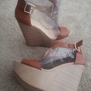 Wedge sandals